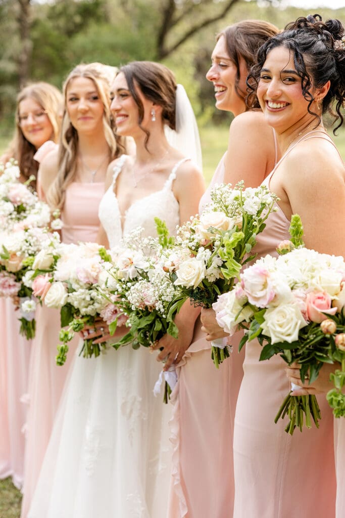 Bridesmaid photo ideas from Scenic Springs in San Antonio
