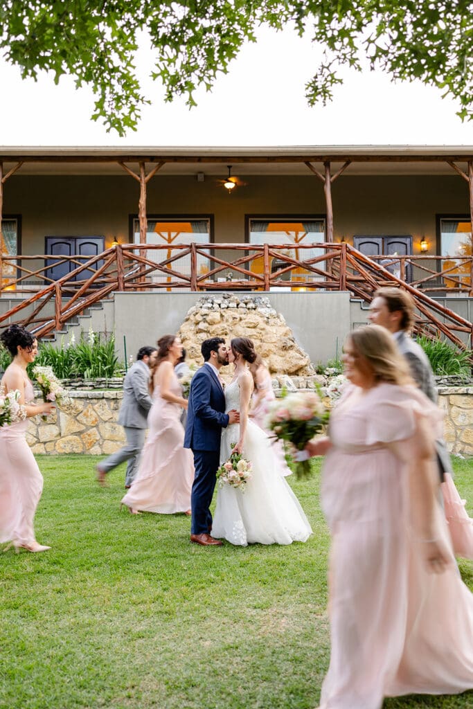 Creative wedding photo ideas for bride and groom and wedding party