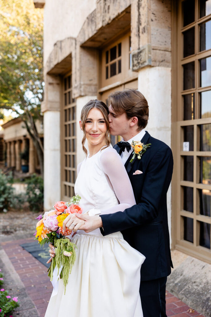 couples portrait at the dominion country club at a san antonio wedding venue
